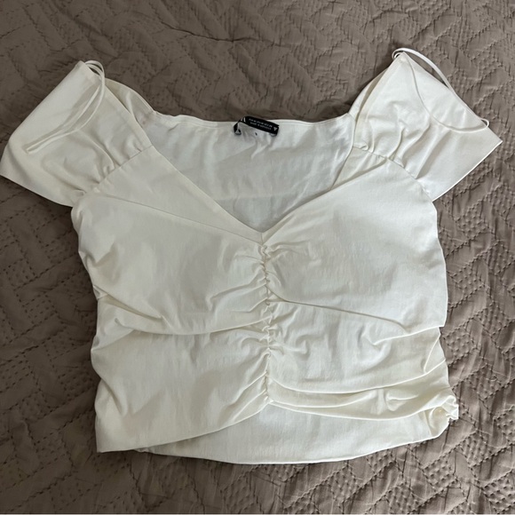 Zara Ruched Top - Picture 1 of 4